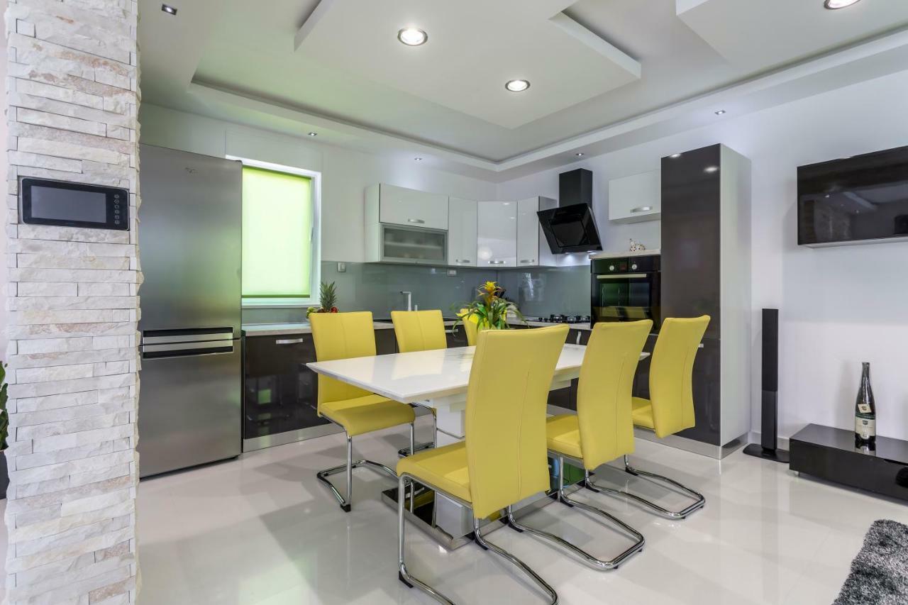 Sea Pearl Luxury Apartment Ποντστράνα Εξωτερικό φωτογραφία